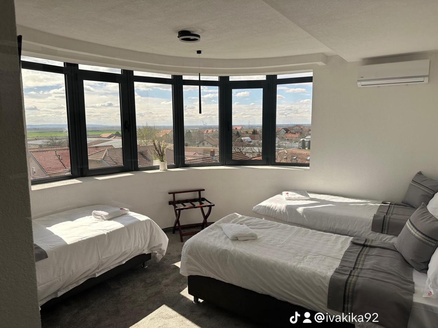 China Town Prenociste Hotel Белград Екстериор снимка